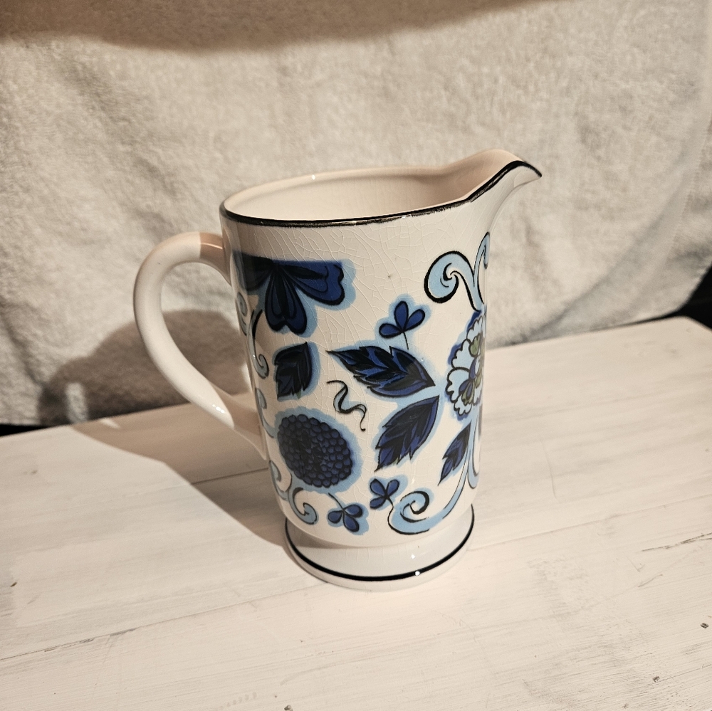 Vintage 1965 Holt Howard Pitcher No. 7067